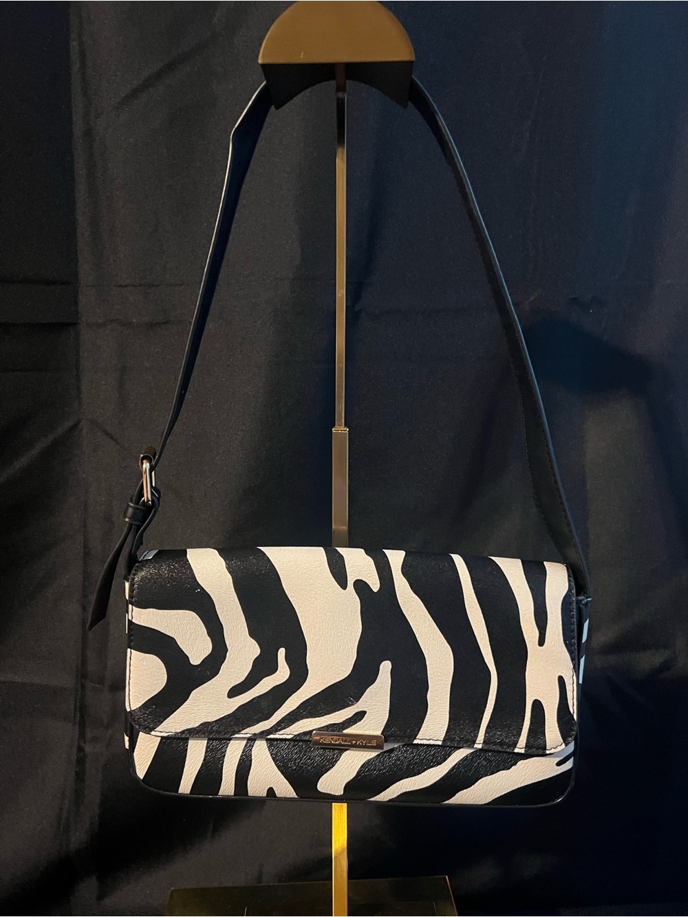 Kendall & Kylie Black and White Zebra-Print Shoulder Bag - Picture 3 of 8